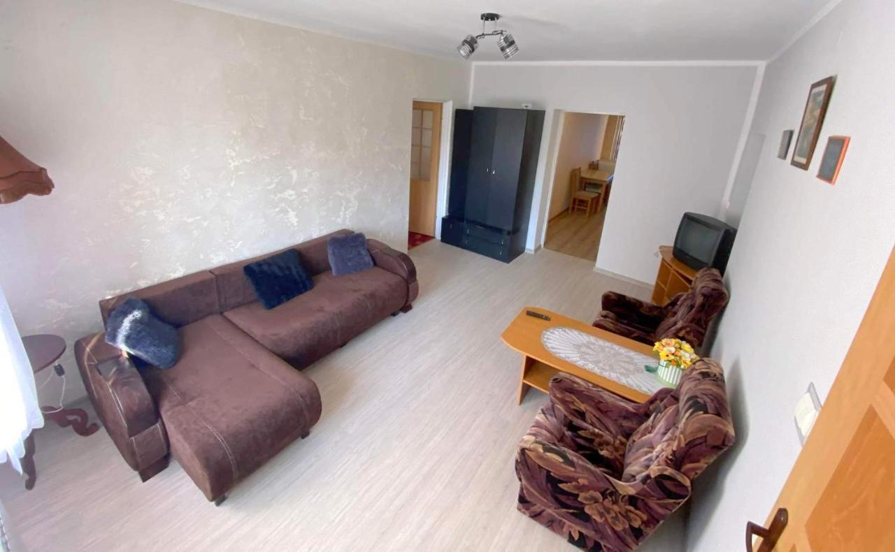 Ferienwohnung Jasmin Budry Exterior foto